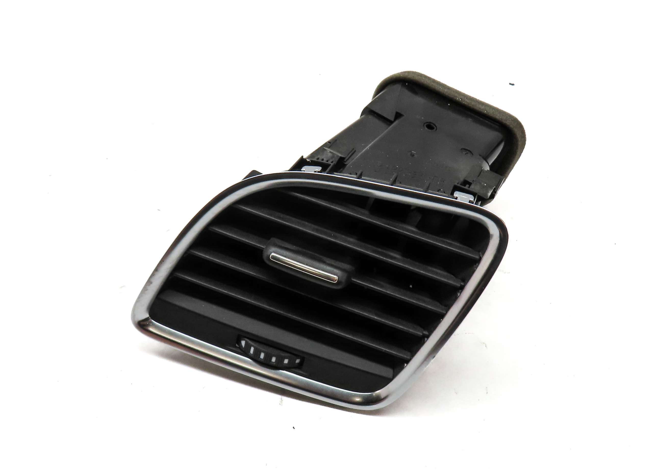 15 AUDI Q3 8U FRONT LEFT DRIVER DASH OUTER A/C HEATER AIR VENT (Black & Silver) — exact item pictured